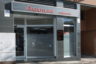 Fachada de la asesoría Aguilar en Castelldefels